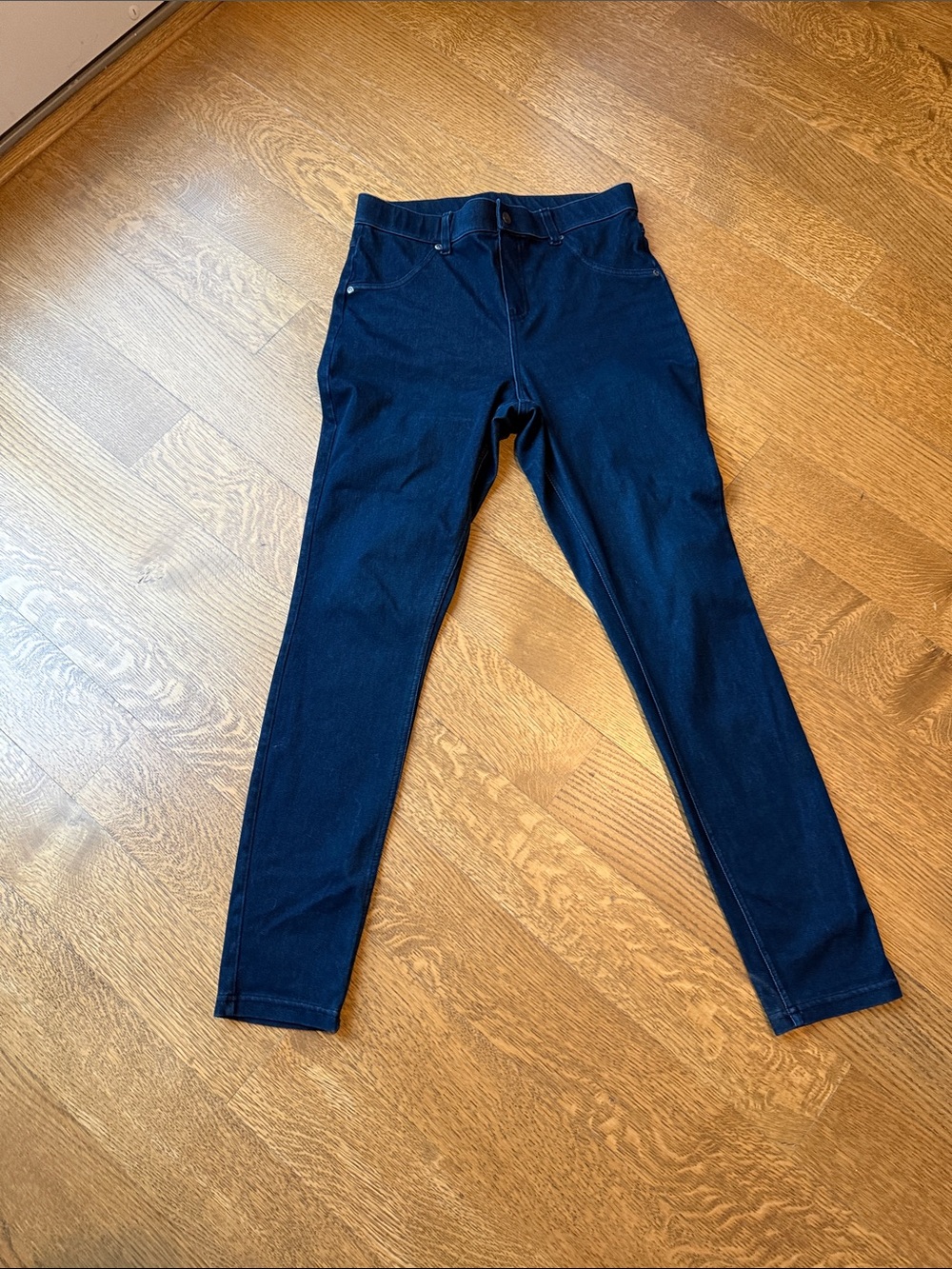 HUE jean legging